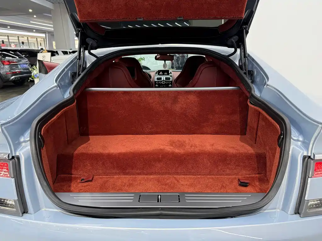 Aston Martin Rapide 2013 — фото 29