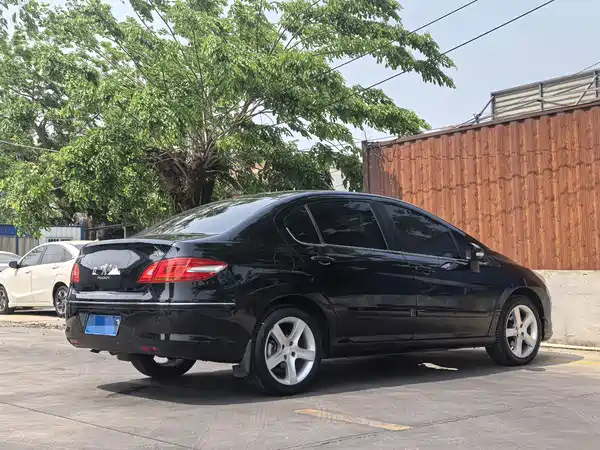 Peugeot 408 2013
