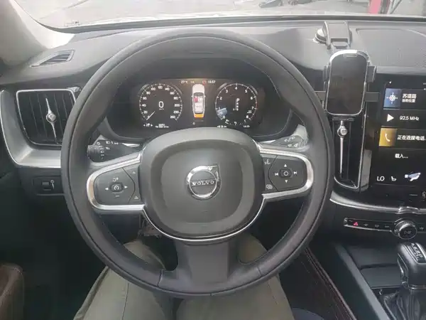 Volvo XC60 2019