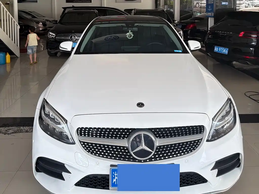Mercedes-Benz C-Class 2020
