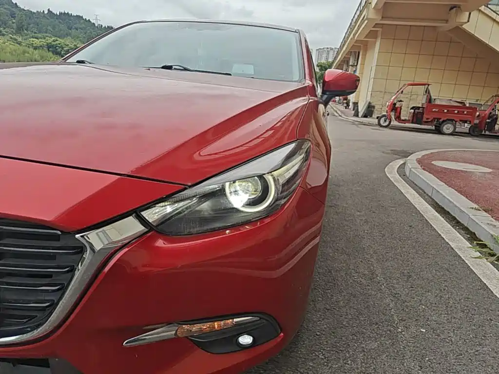 Mazda 3 Axela 2018 — фото 24