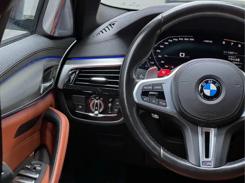 BMW M5 2021 — фото 24