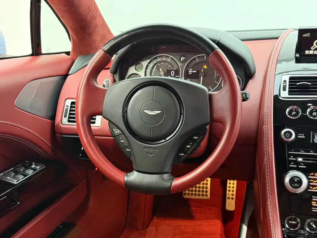 Aston Martin Rapide 2013 — фото 25