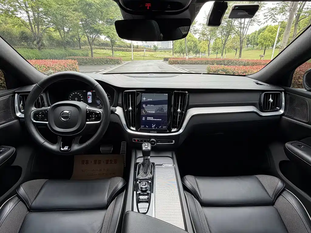 Volvo S60 2020 — фото 12