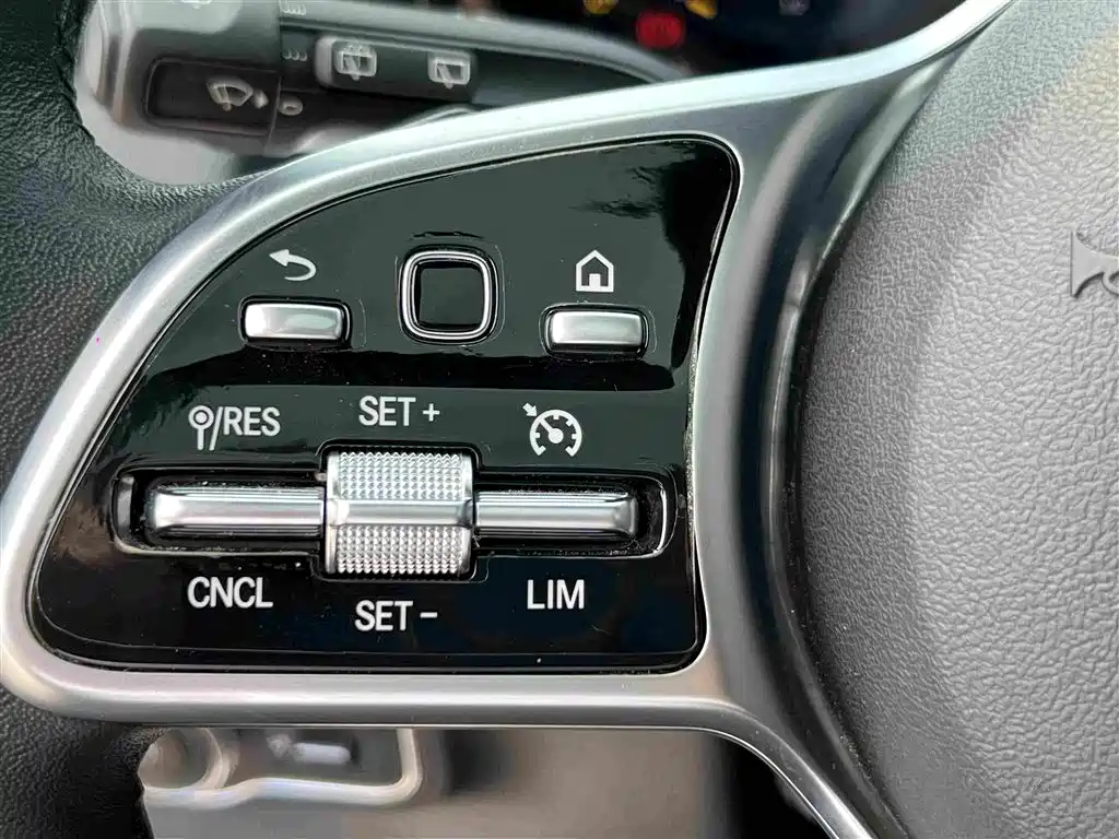 Mercedes-Benz GLB 2021 — фото 19