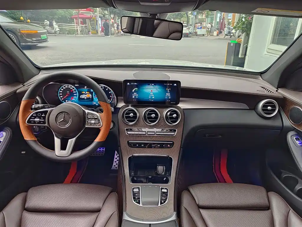 Mercedes-Benz GLC 2021 — фото 10