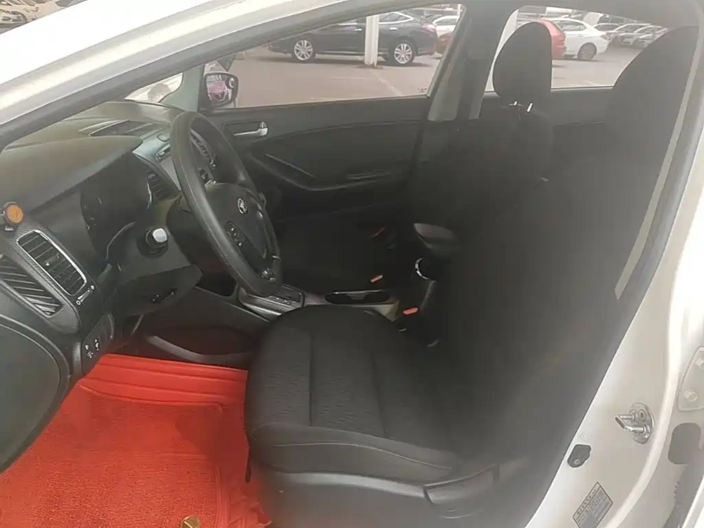 Kia K3 2015 — фото 15