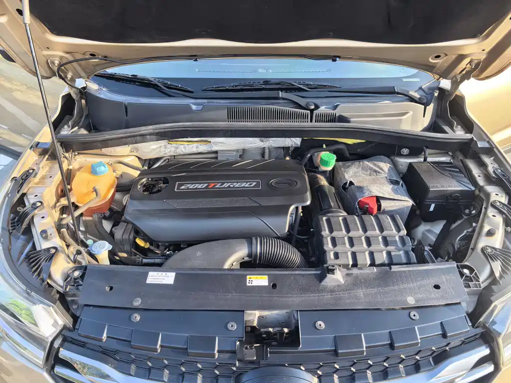 GAC Motor Trumpchi GS4 2015 — фото 11