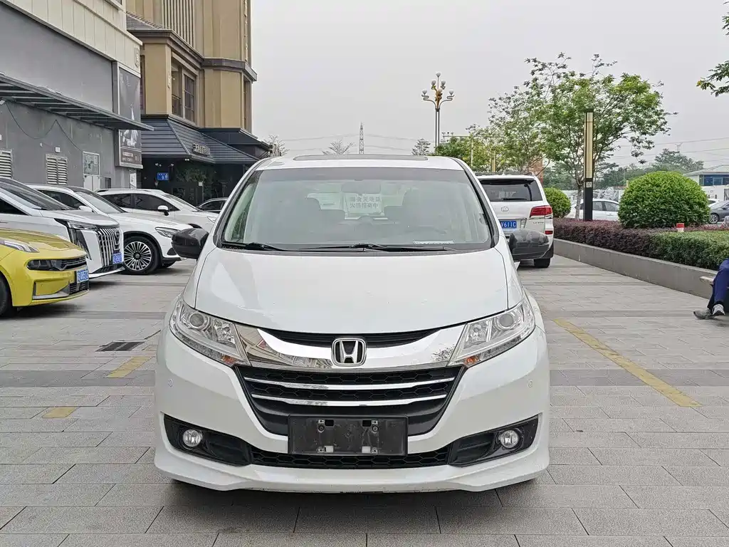 Honda Odyssey 2018 — фото 1