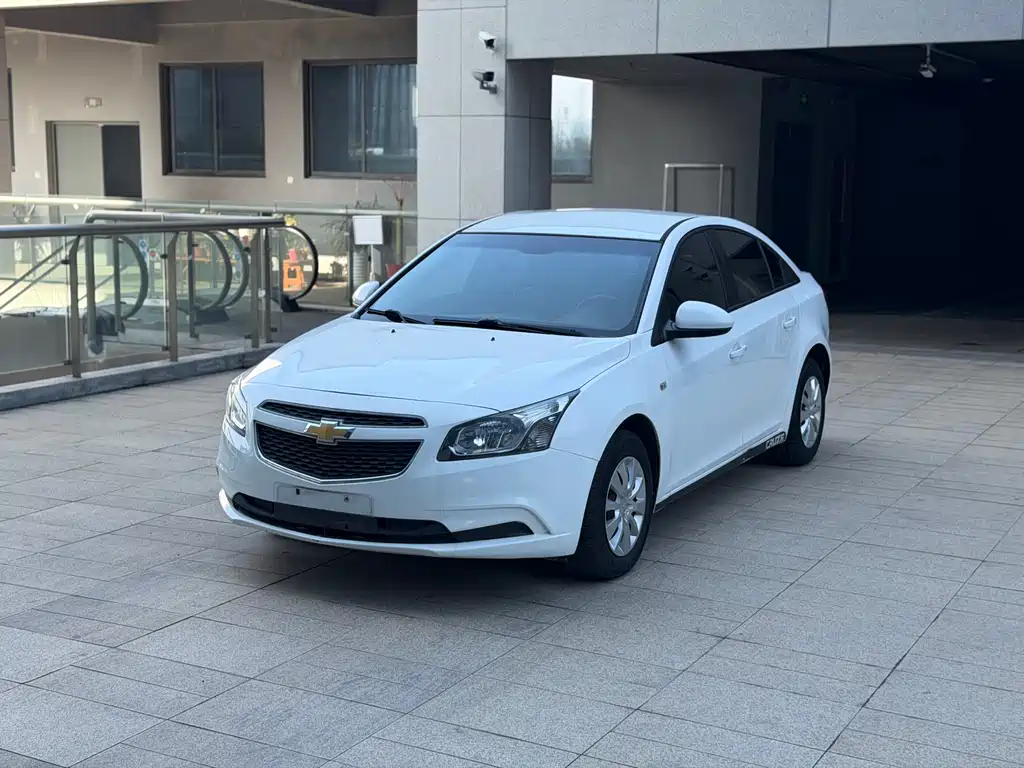 Chevrolet Cruze 2015 — фото 1