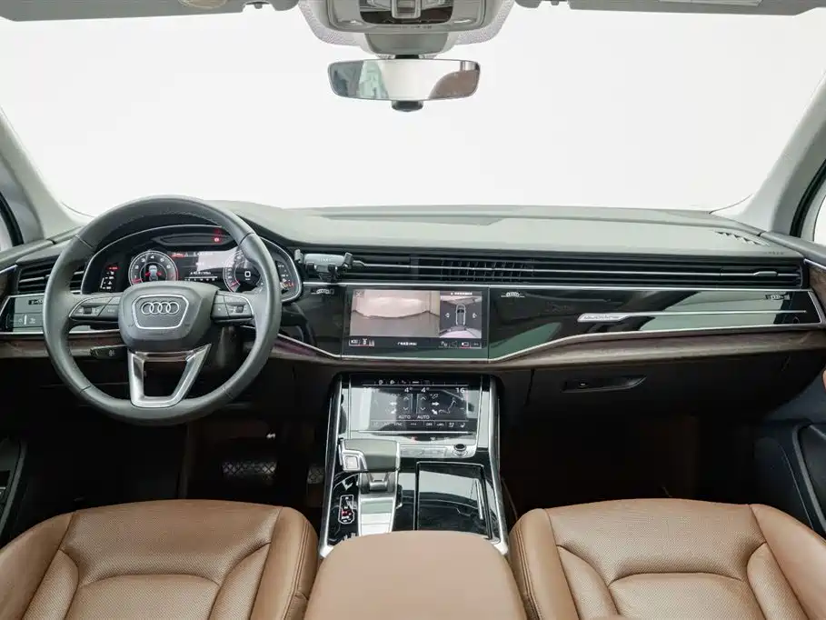 Audi Q7 2021 — фото 18