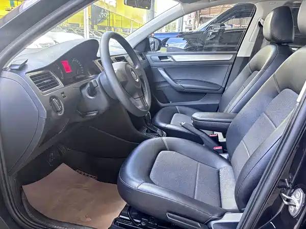 Volkswagen Santana 2014