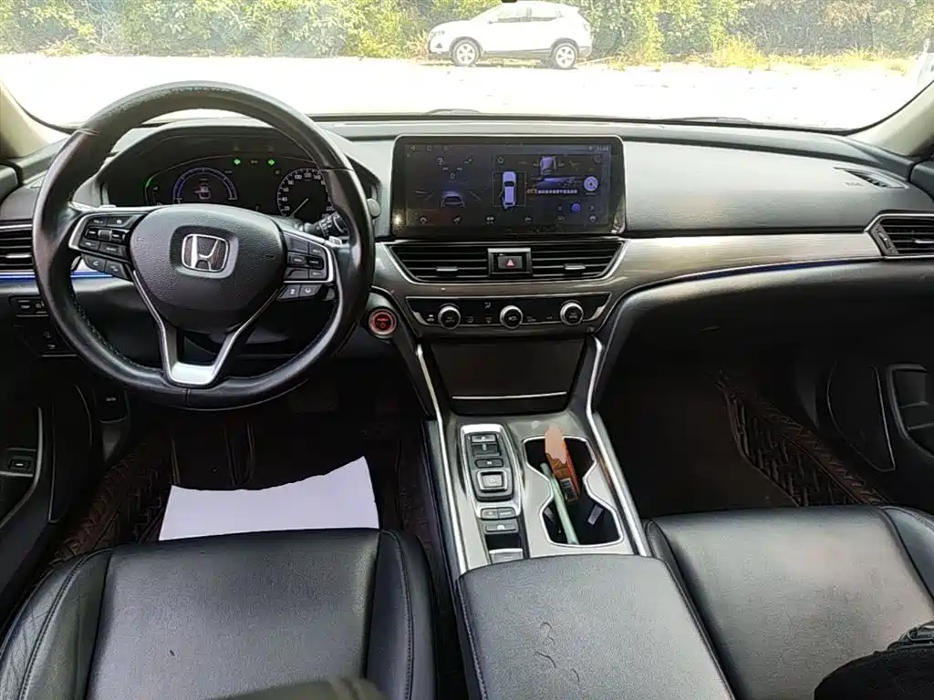 Honda Accord 2020 — фото 10