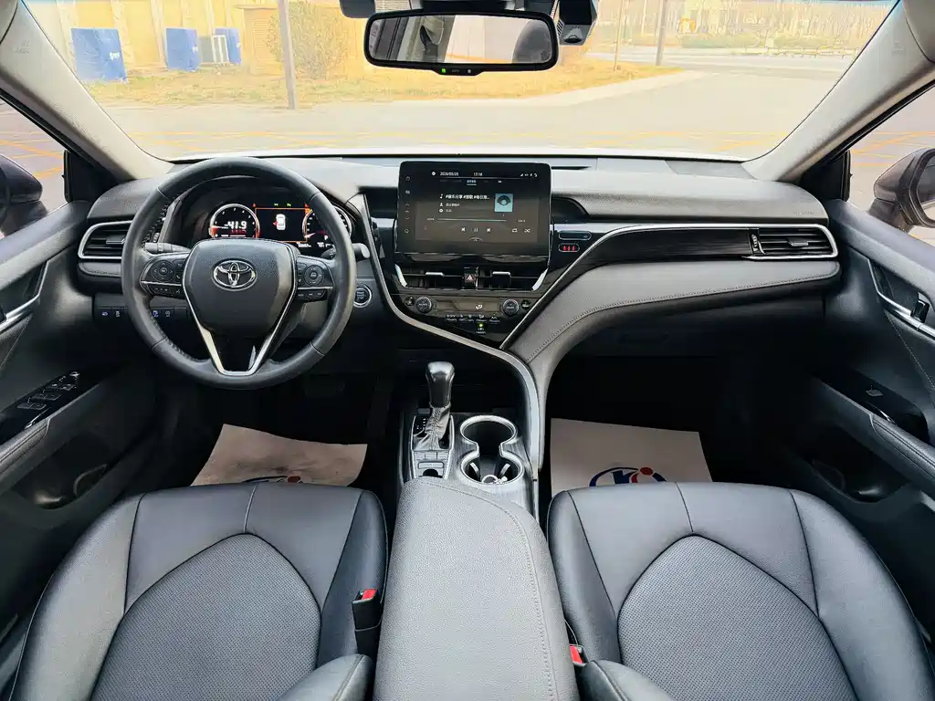 Toyota Camry 2021 — фото 9