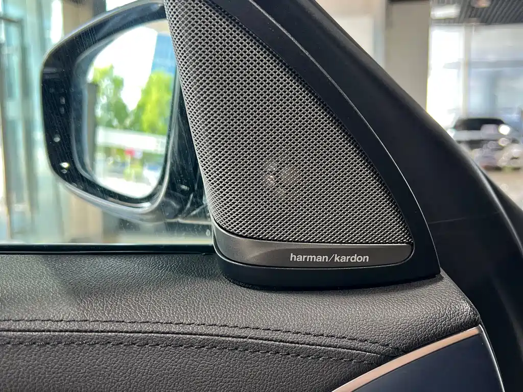 BMW 6 Series GT 2018 — фото 19