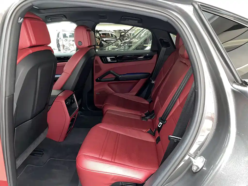 Porsche Cayenne 2020 — фото 12