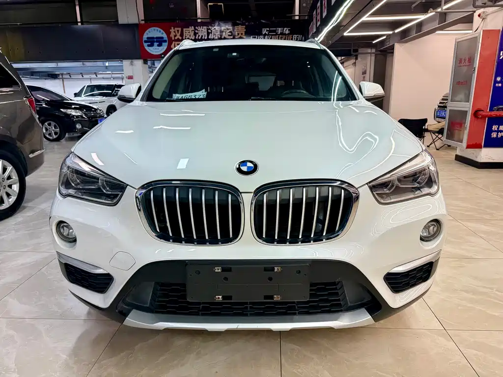 BMW X1 2019 — фото 1