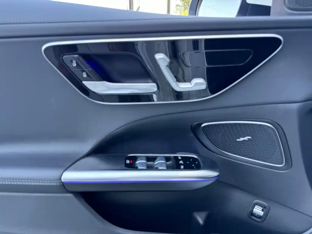Mercedes-Benz C-Class 2026