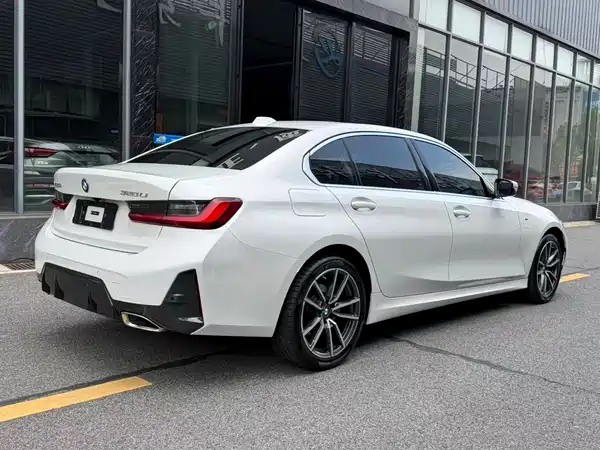 BMW 3 Series 2023