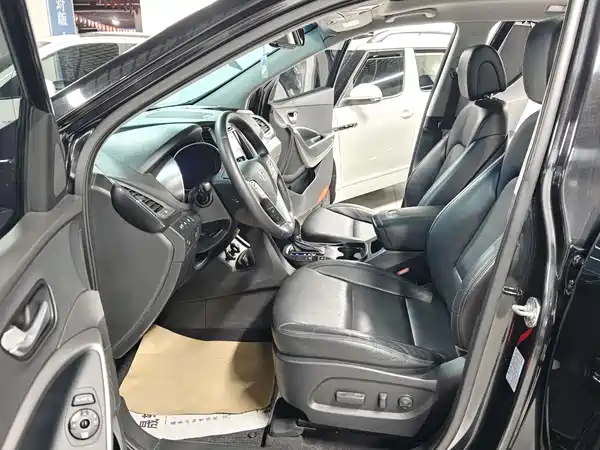 Hyundai Santa Fe 2015
