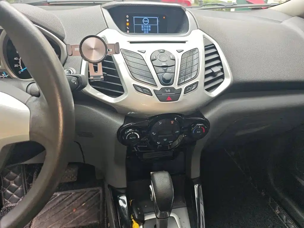 Ford EcoSport 2015 — фото 6