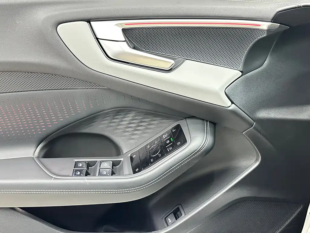Audi A5L 2026 — фото 23