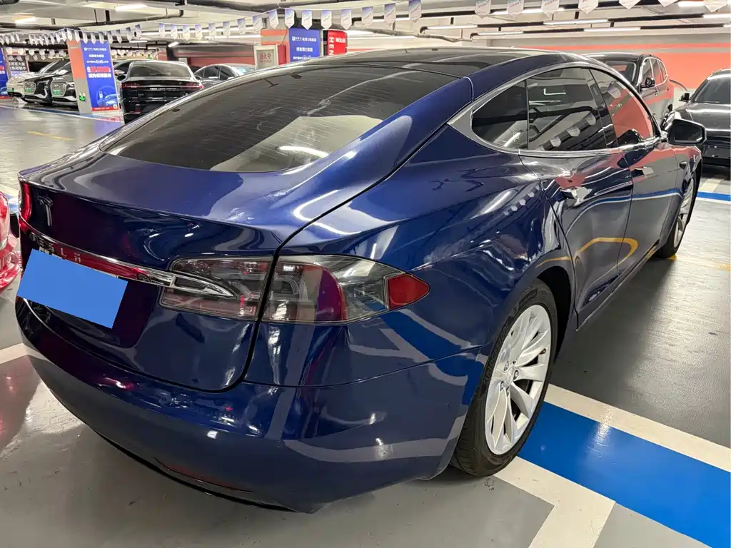 Tesla Model S 2019 — фото 13