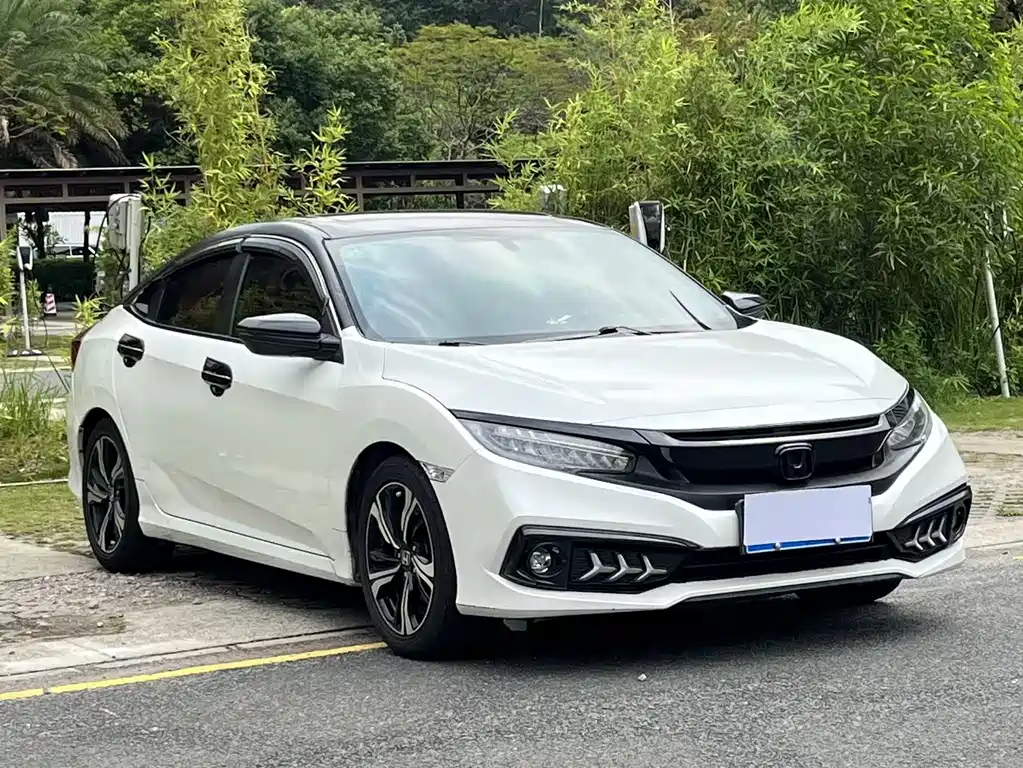 Honda Civic 2020 — фото 19