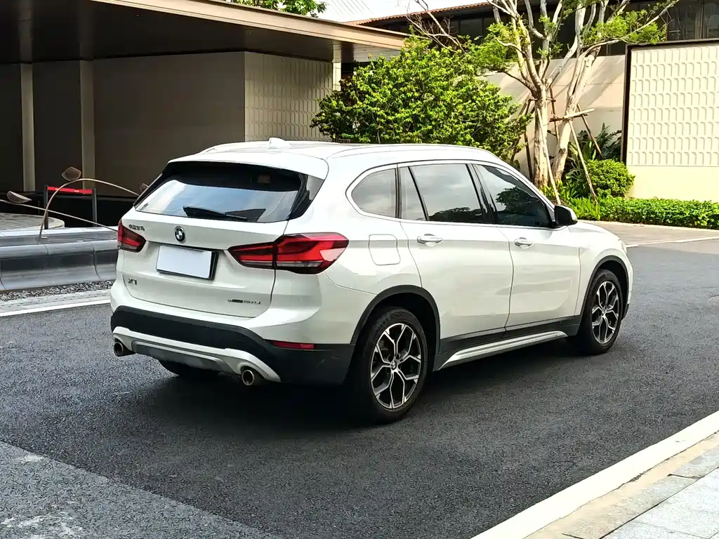 BMW X1 2022 — фото 4
