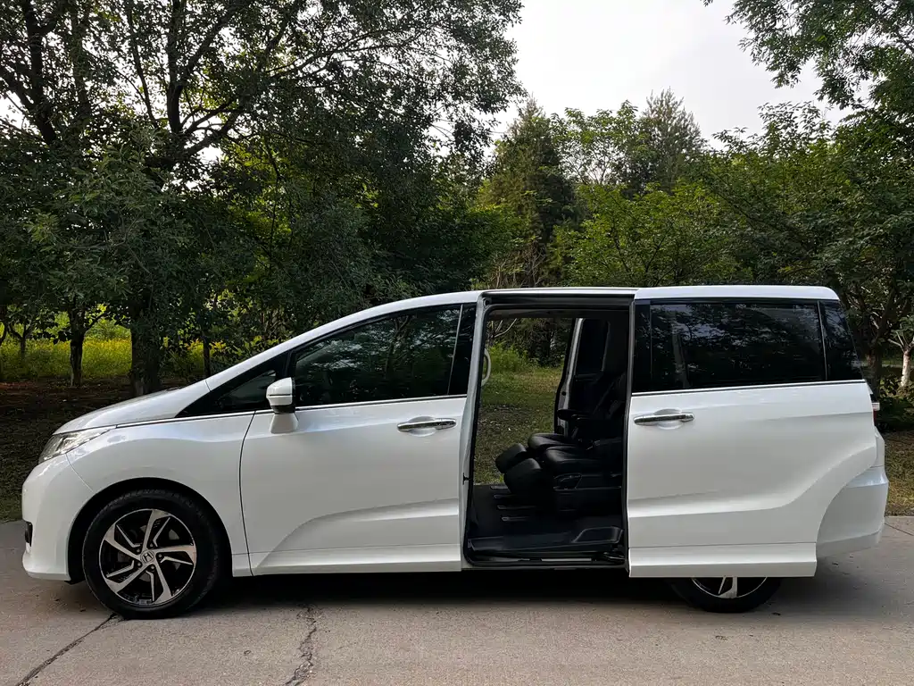 Honda Odyssey 2017 — фото 3