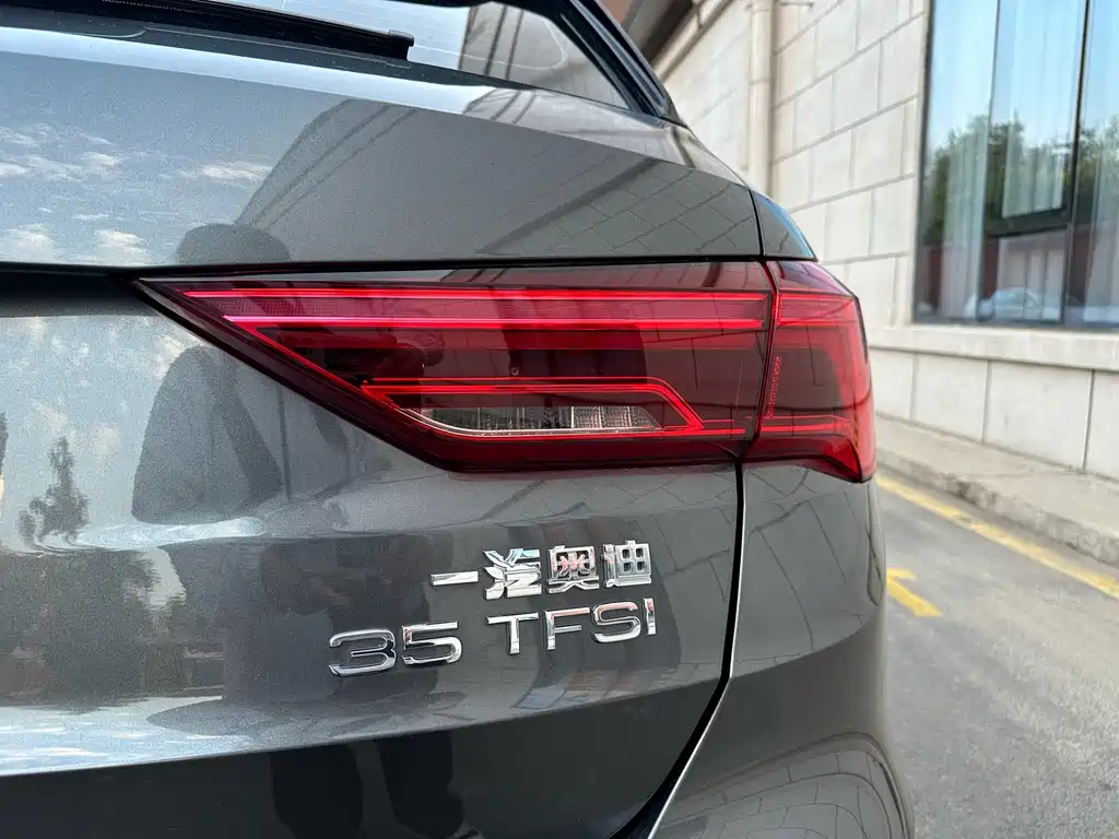 Audi Q3 2023 — фото 6
