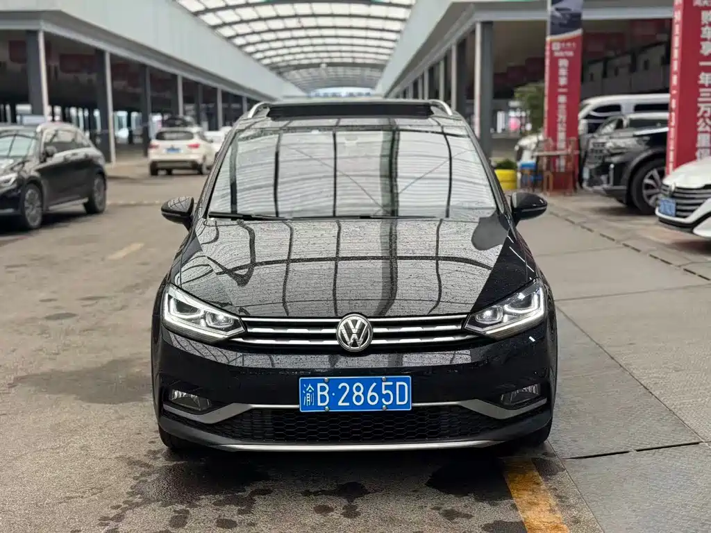 Volkswagen Touran 2019 — фото 2