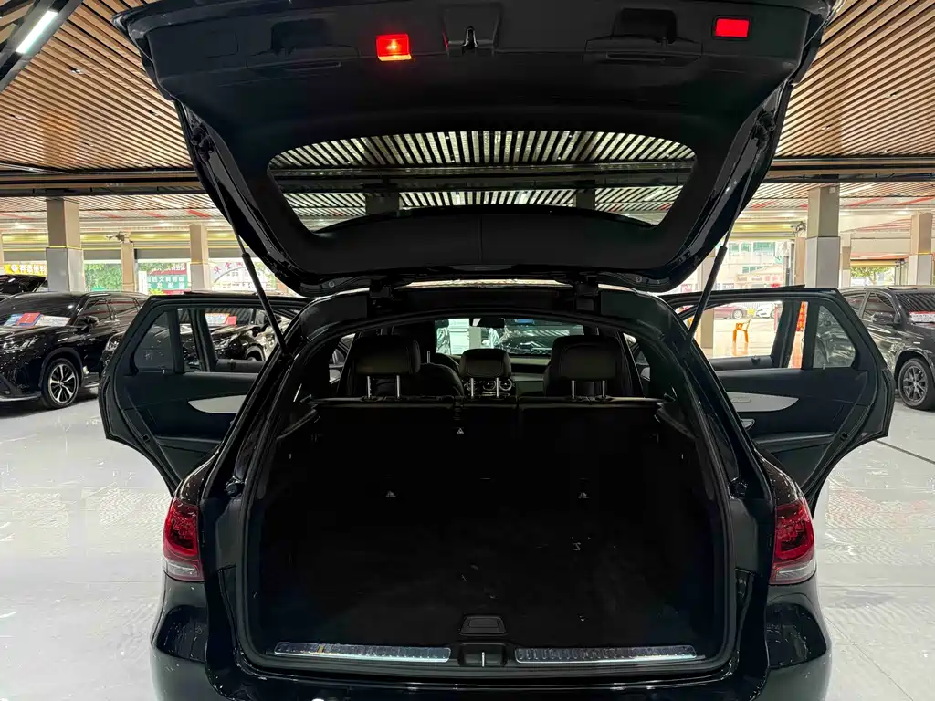 Mercedes-Benz GLC 2021 — фото 15