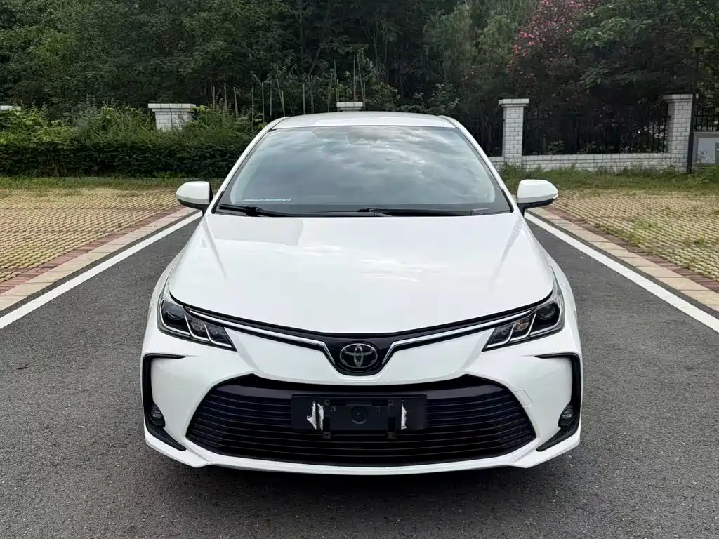 Toyota Corolla 2021 — фото 2