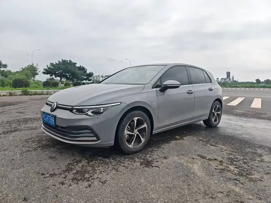 Volkswagen Golf 2022