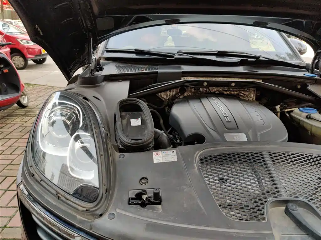 Porsche Macan 2015 — фото 21