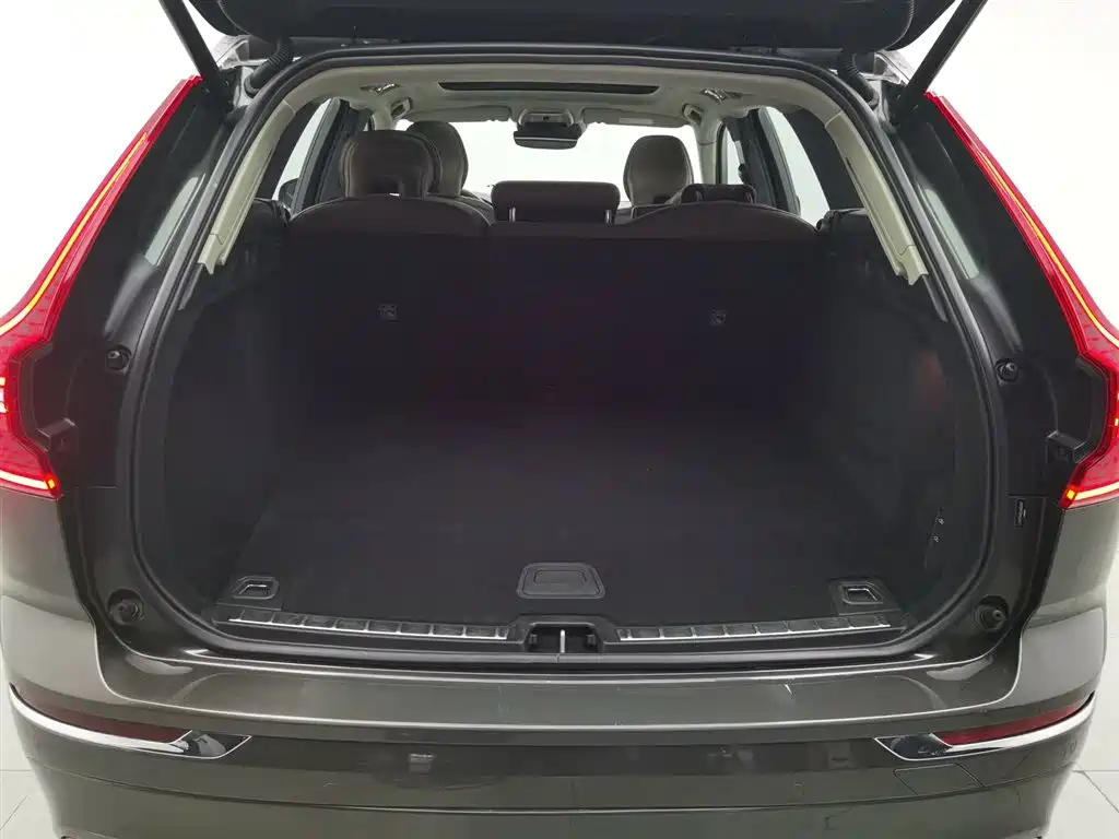 Volvo XC60 PHEV 2020 — фото 16