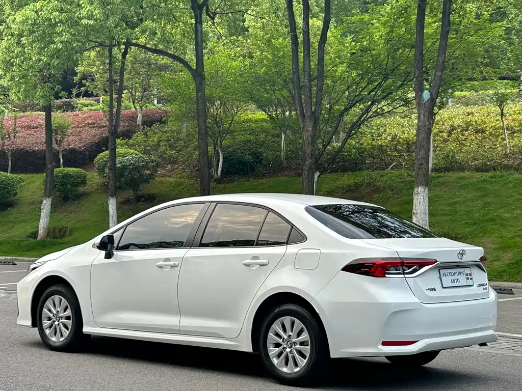 Toyota Corolla 2022 — фото 6