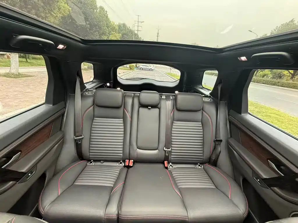 Land Rover Discovery Sport 2021 — фото 12