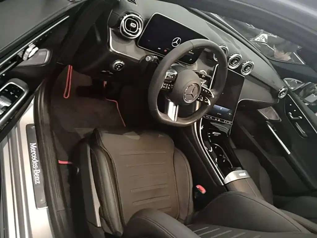 Mercedes-Benz C-Class 2023 — фото 16