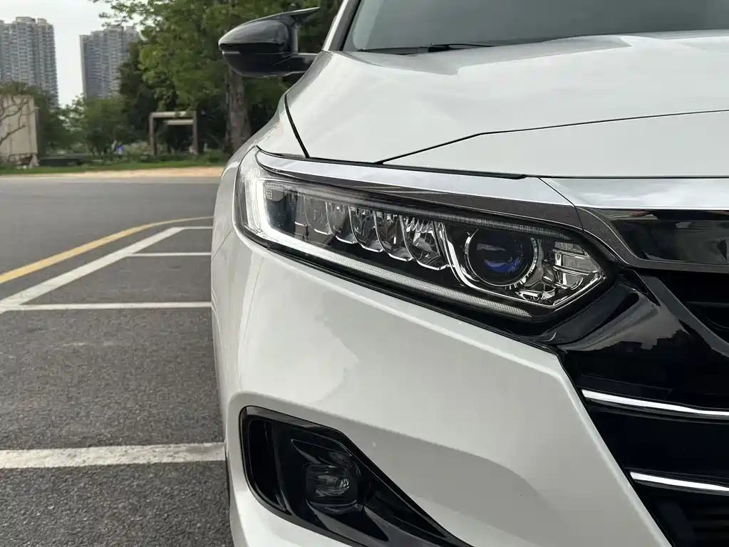 Honda Accord 2022 — фото 19