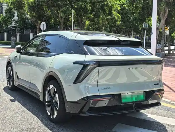 HiPhi Y 2023