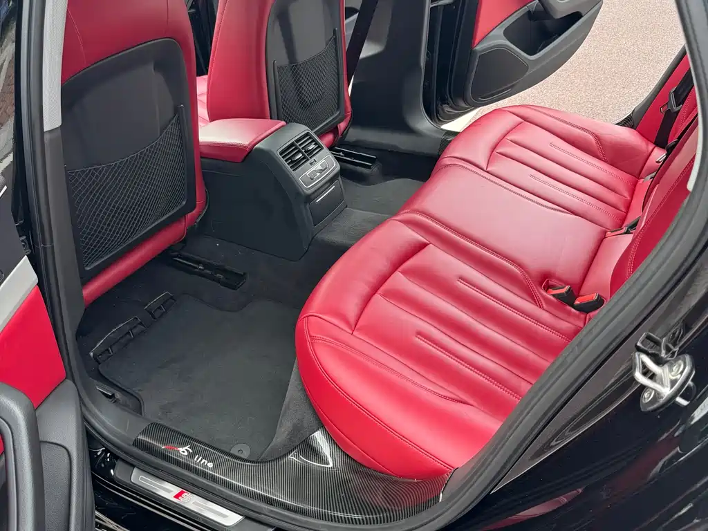 Audi A4L 2019