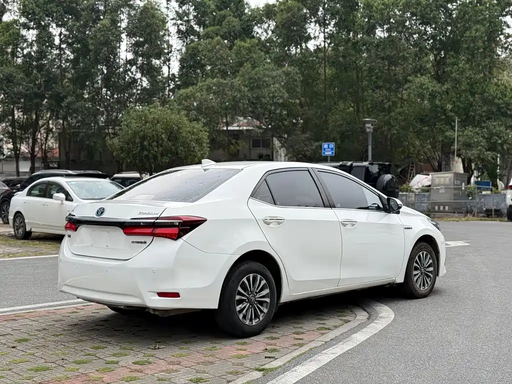 Toyota Corolla 2019 — фото 5