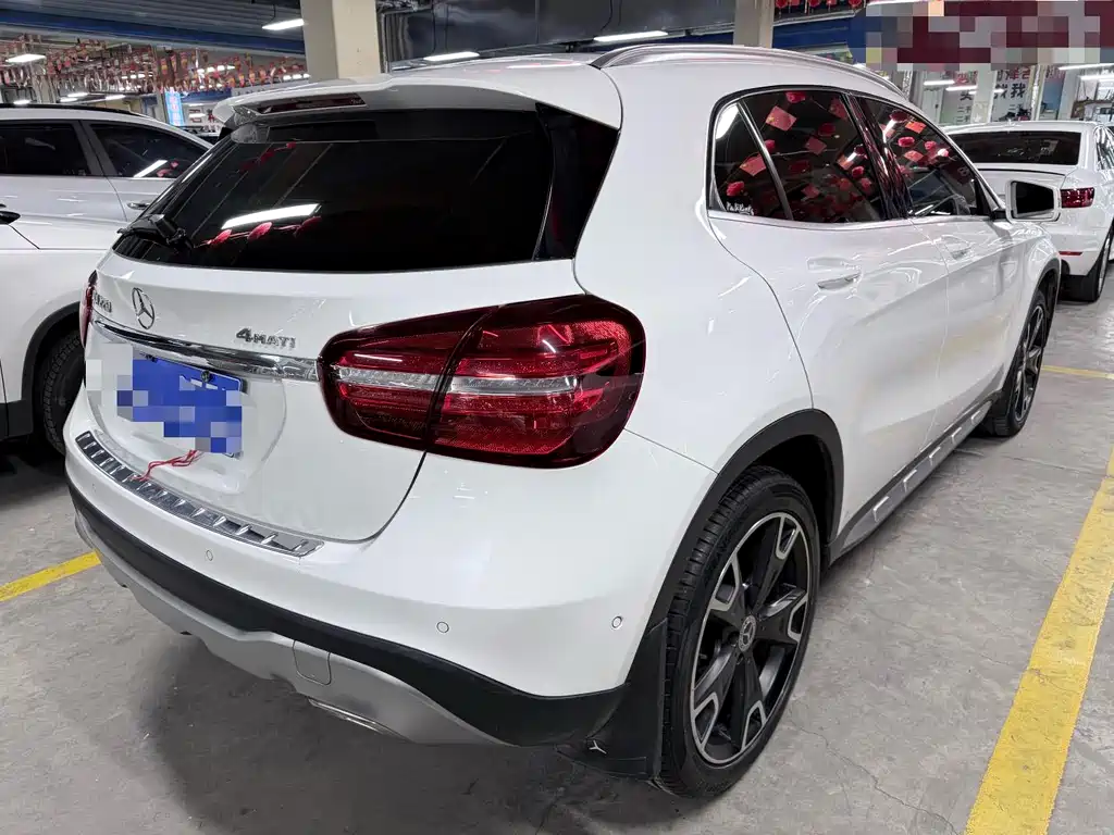 Mercedes-Benz GLA 2018 — фото 19