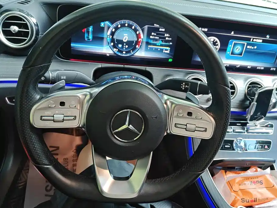 Mercedes-Benz E-Class 2020 — фото 15