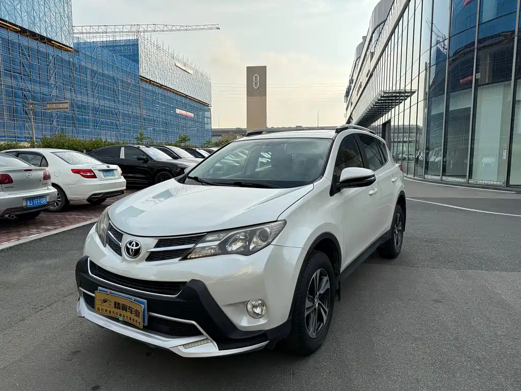 Toyota RAV4 2015
