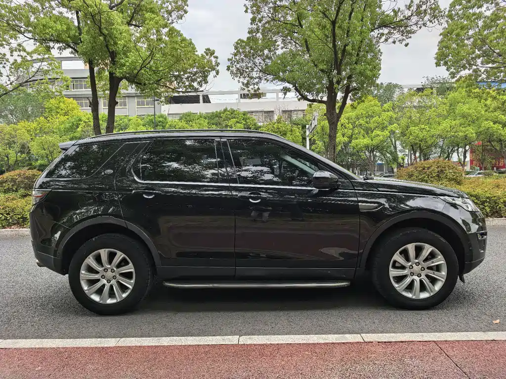 Land Rover Discovery Sport 2018 — фото 3