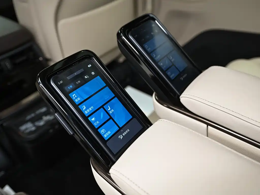 Toyota Alphard 2025 — фото 12