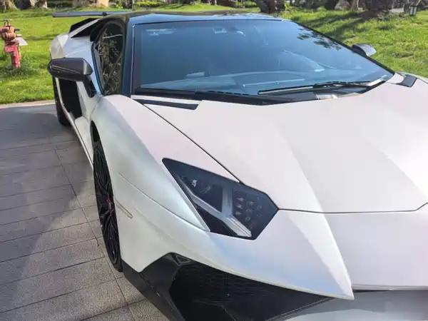 Lamborghini Aventador 2013